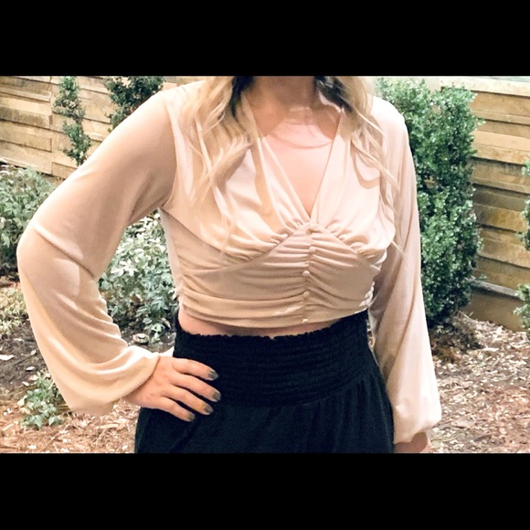 Cute top - Picture 4 of 4